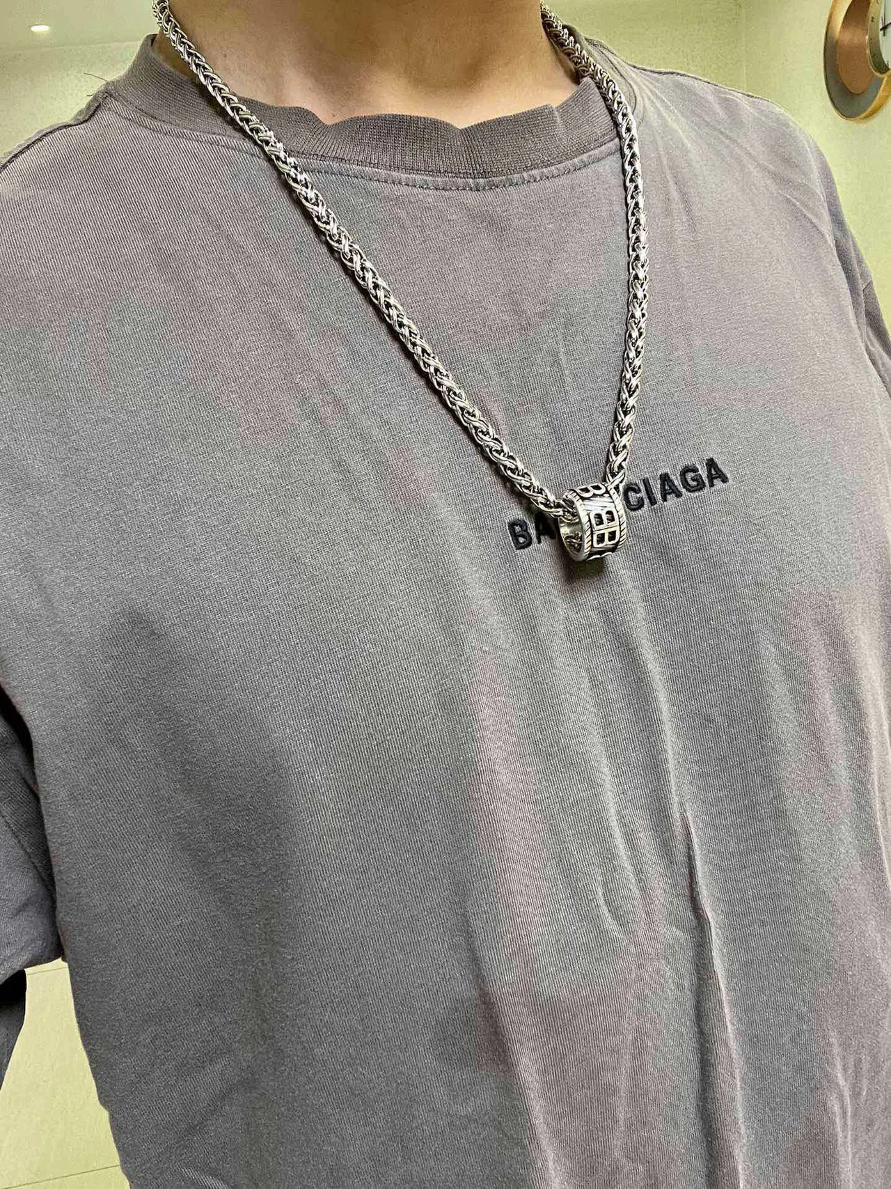 Balenciaga BB Pendentif Chaîne de Blé Tressée Collier 8