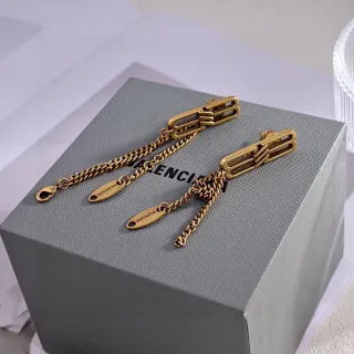 Balenciaga Boucles d'oreilles Clip-Style Chaîne Ton Or