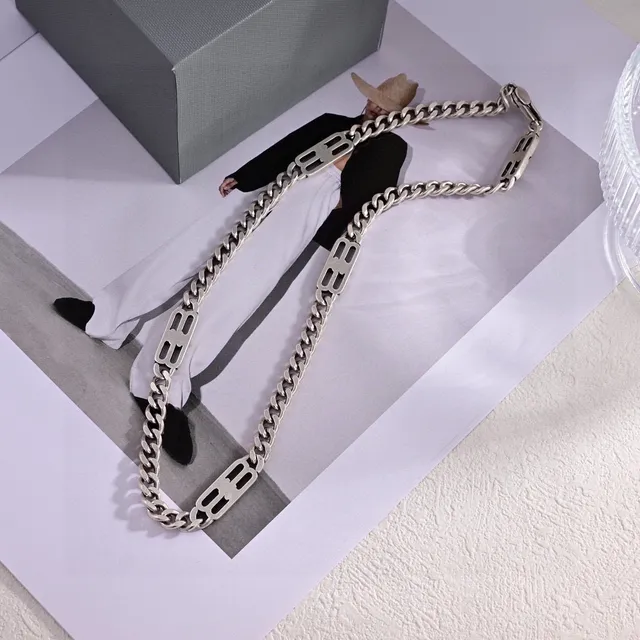 Balenciaga Boucles d'oreilles Clip-Style Chaîne Ton Or 5