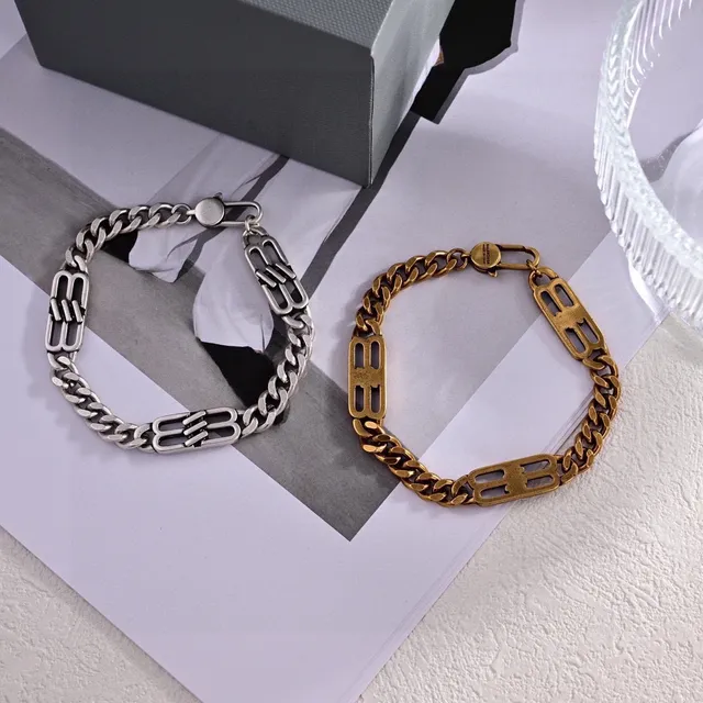 Balenciaga Boucles d'oreilles Clip-Style Chaîne Ton Or 7