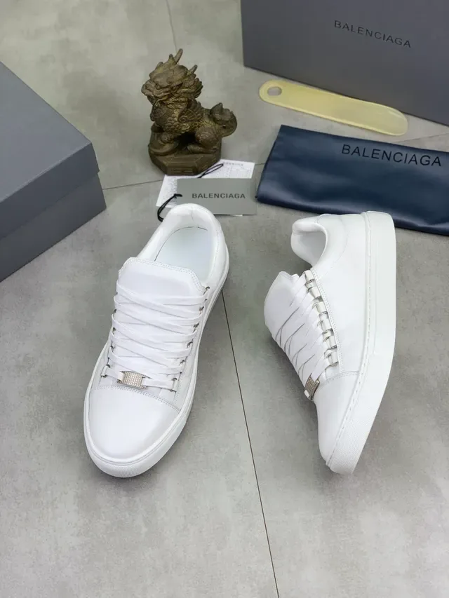 Balenciaga Defender White Leather Lifestyle Sneakers 5