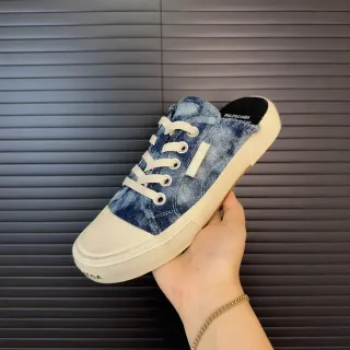 Balenciaga डेनिम फ्रेय्ड हील प्लेटफॉर्म लेस-अप स्लिप-ऑन लाइफस्टाइल स्नीकर