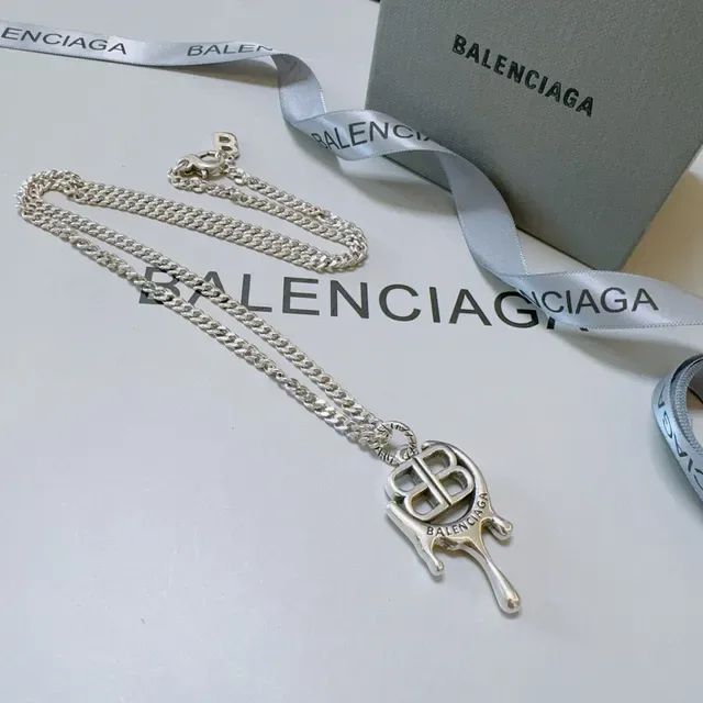 Balenciaga Dripping BB Logo 银色链条项链 3