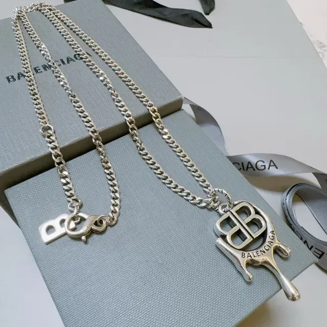 Balenciaga Dripping BB Logo 银色链条项链 6