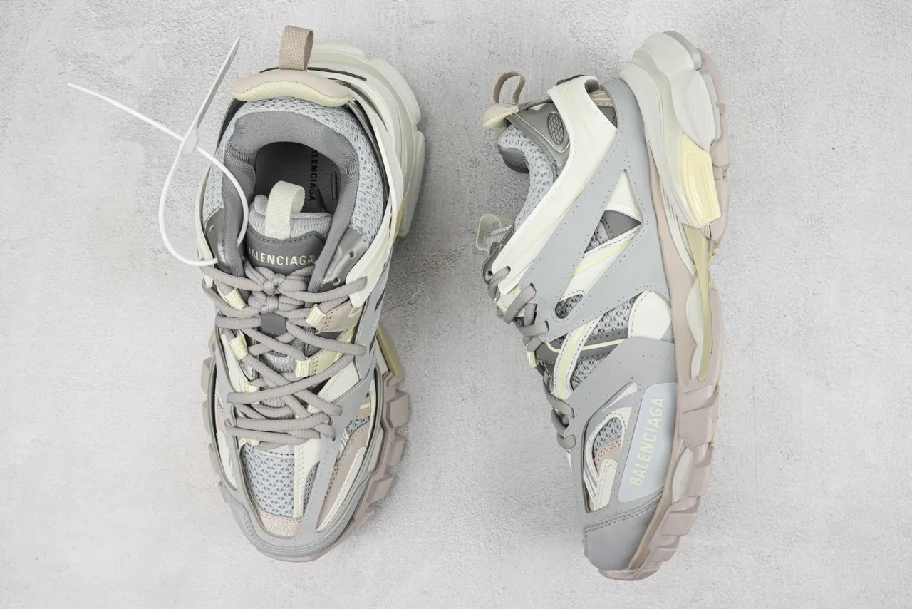 Balenciaga رمادي بيج Oversized Cage-Overlay Chunky Sneakers 3