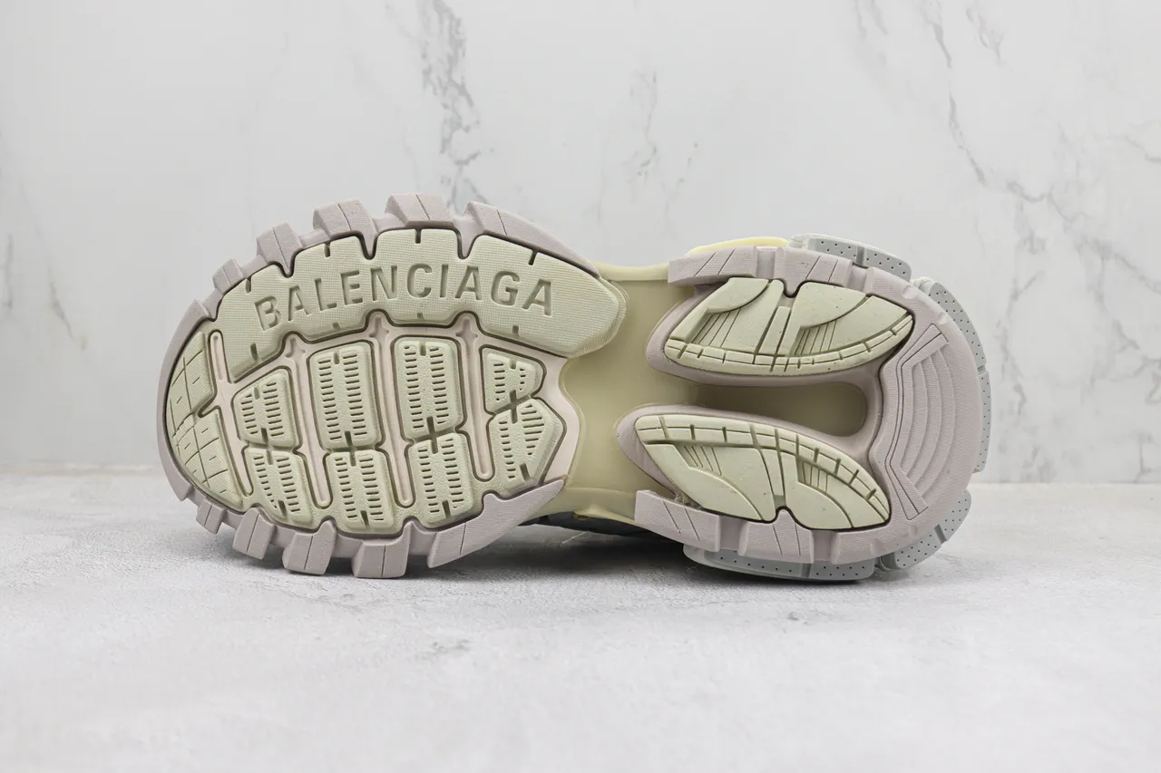 Balenciaga رمادي بيج Oversized Cage-Overlay Chunky Sneakers 8