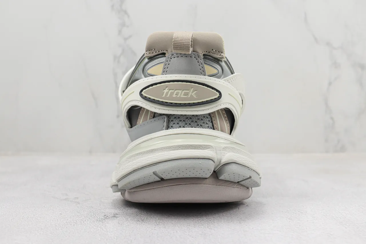 Balenciaga رمادي بيج Oversized Cage-Overlay Chunky Sneakers 9
