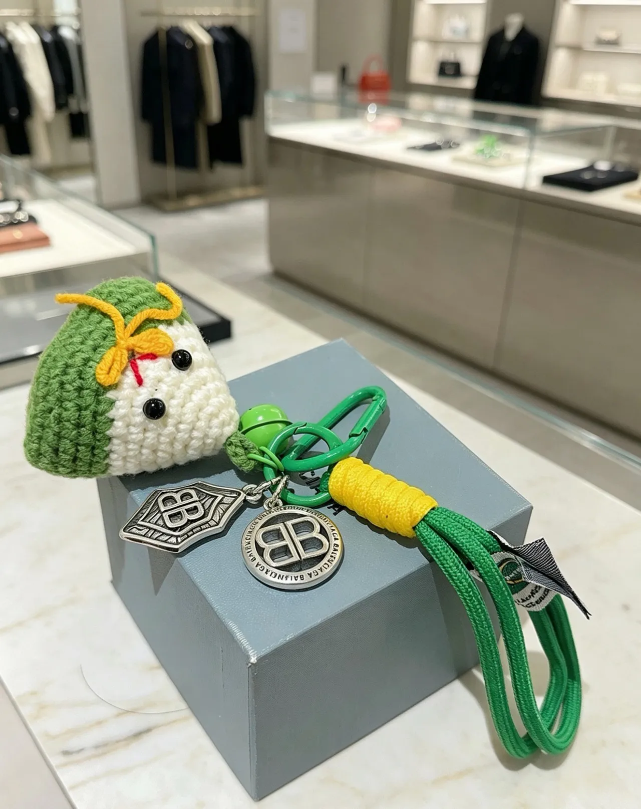 Balenciaga Le Cagole রৌপ্য সবুজ মেটালিক চামড়া কোয়িল্টেড প্যানেল বোস্টন ব্যাগ 2