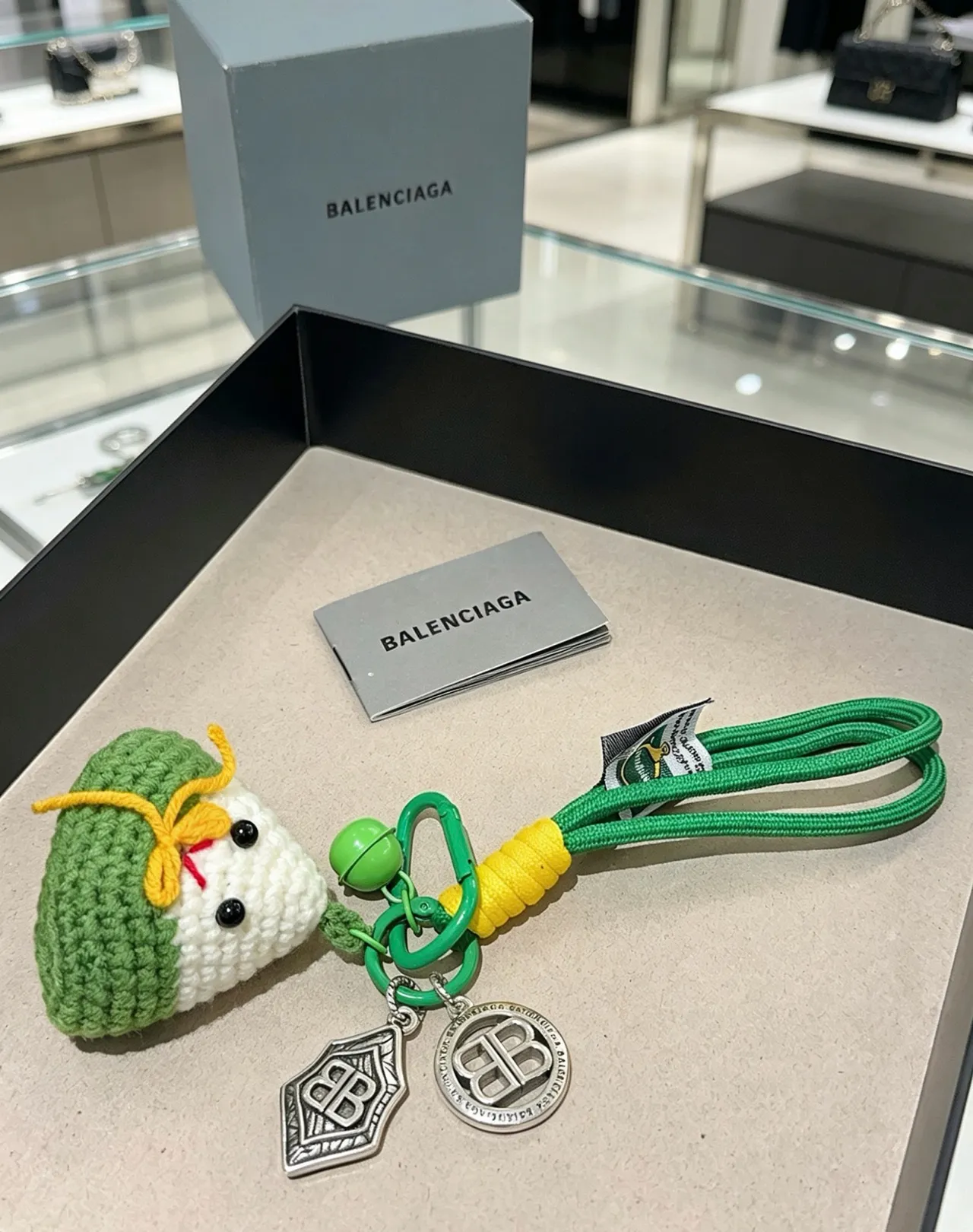 Balenciaga Le Cagole রৌপ্য সবুজ মেটালিক চামড়া কোয়িল্টেড প্যানেল বোস্টন ব্যাগ 3