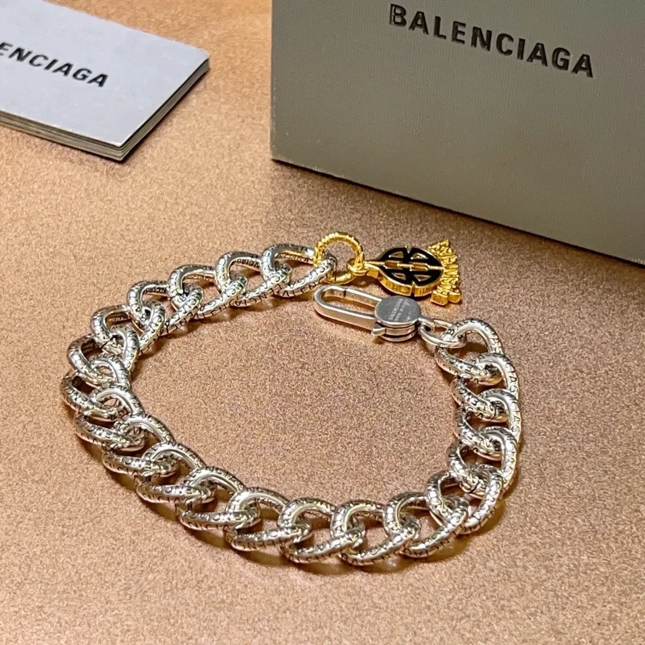 Pulsera Cadena Logo Balenciaga Plata Oro Gruesa Enlace Ovalado Grabado Letra Marca 5