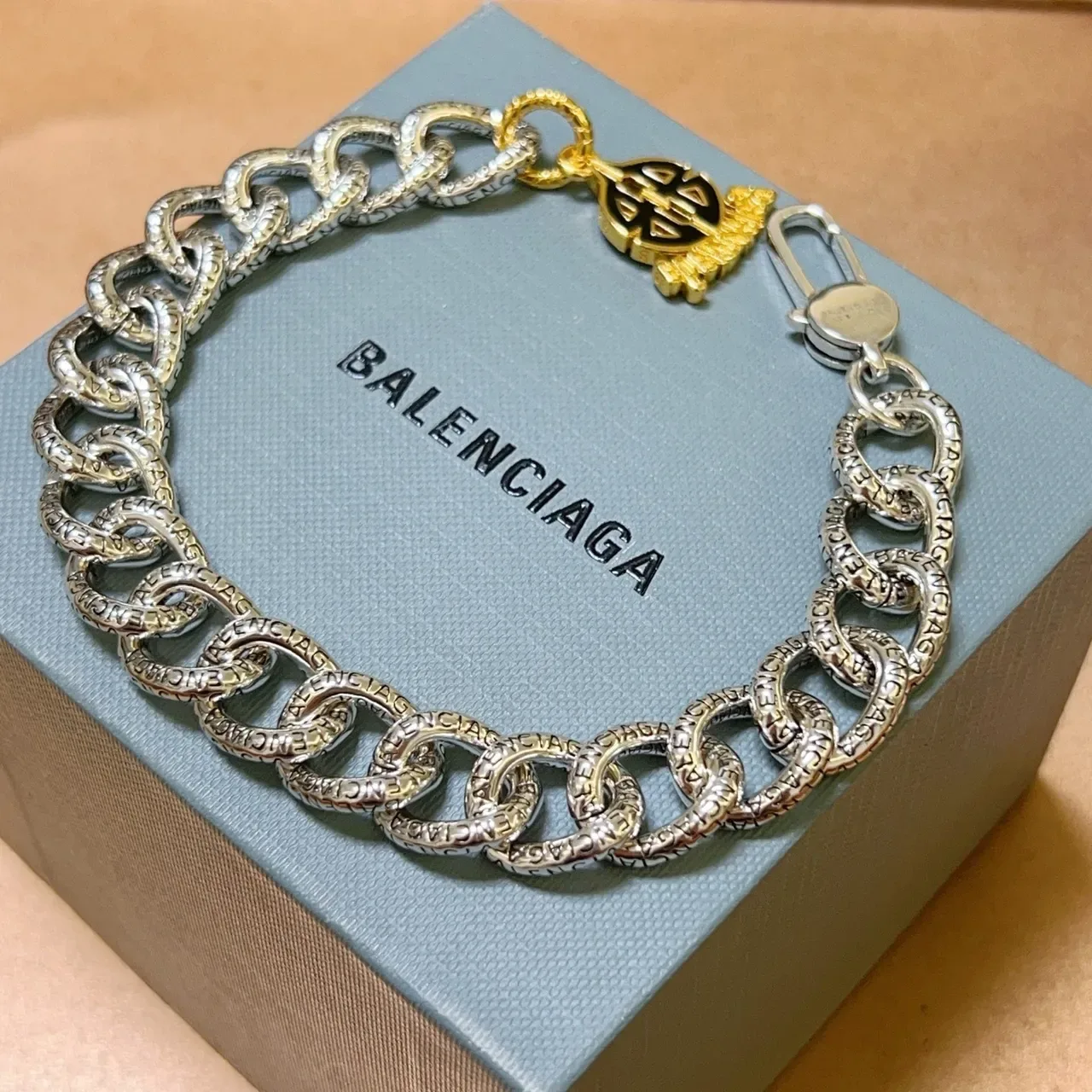 Pulsera Cadena Logo Balenciaga Plata Oro Gruesa Enlace Ovalado Grabado Letra Marca 9