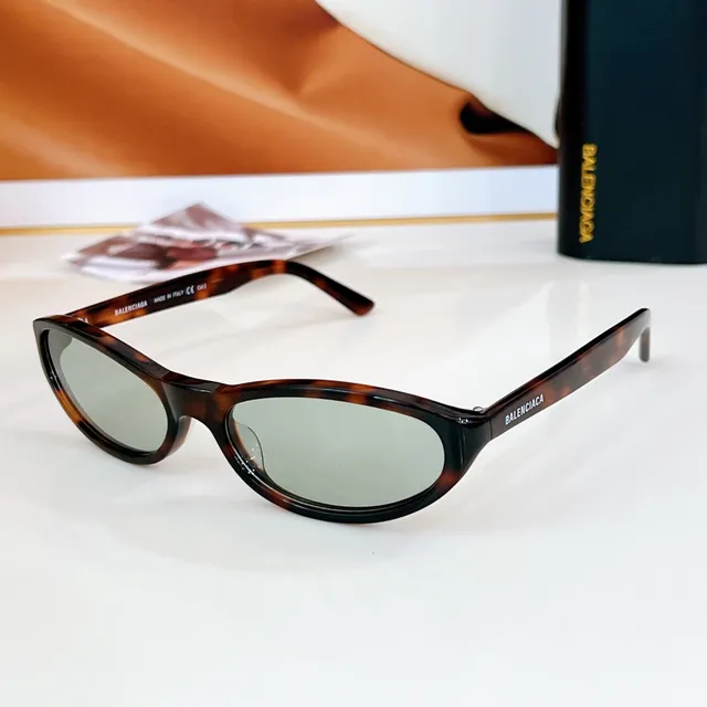 Balenciaga Óculos de Sol Cat-Eye Estreito com Lente Amber 5
