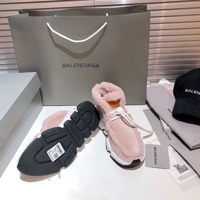 Balenciaga 粉白高帮羊毛皮内衬厚底运动鞋 2