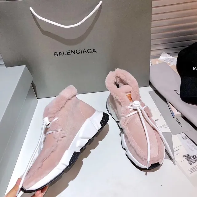 Balenciaga 粉白高帮羊毛皮内衬厚底运动鞋 6