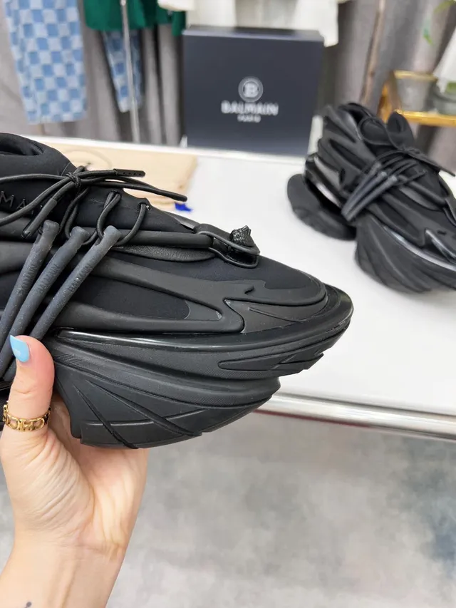 Balenciaga Runner Preto monocromático tênis grossos 3