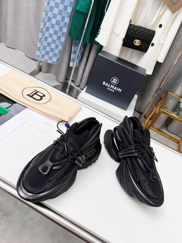 Balenciaga Runner Preto monocromático tênis grossos 4