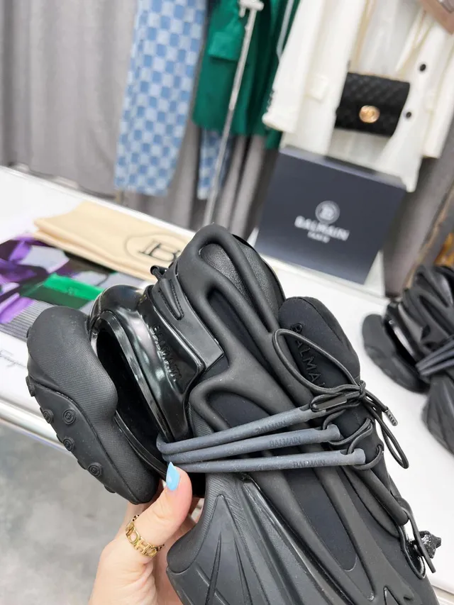Balenciaga Runner Preto monocromático tênis grossos 5