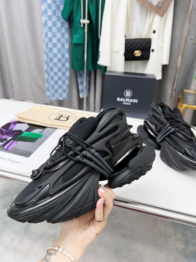 Balenciaga Runner Preto monocromático tênis grossos 7