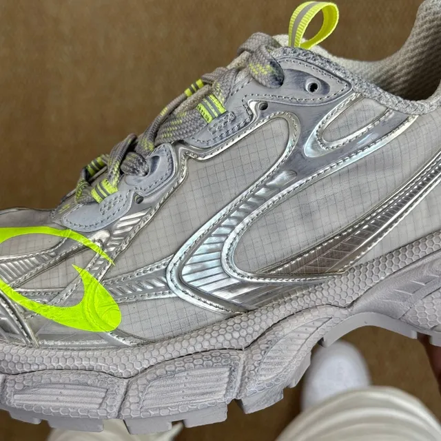 Balenciaga Speed 3.0 银色和霓虹黄厚底运动鞋 5