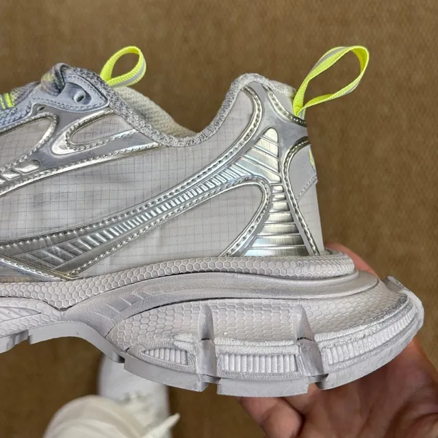 Balenciaga Speed 3.0 银色和霓虹黄厚底运动鞋 6