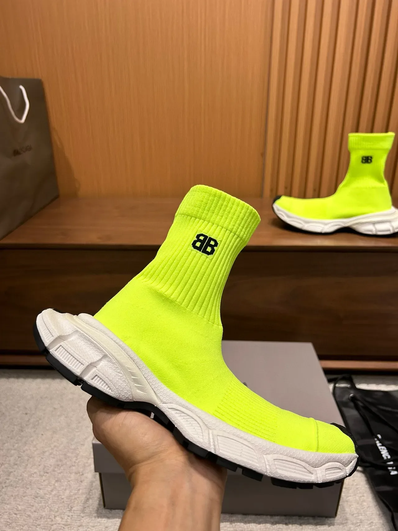 Balenciaga Speed Trainer 荧光酸橙绿 袜套式生活方式运动鞋 4