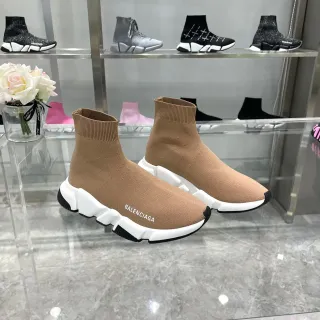 बैलेंसिया स्पीड ट्रेनर Tan Knit Sock-Fit लाइफस्टाइल स्नीकर्स