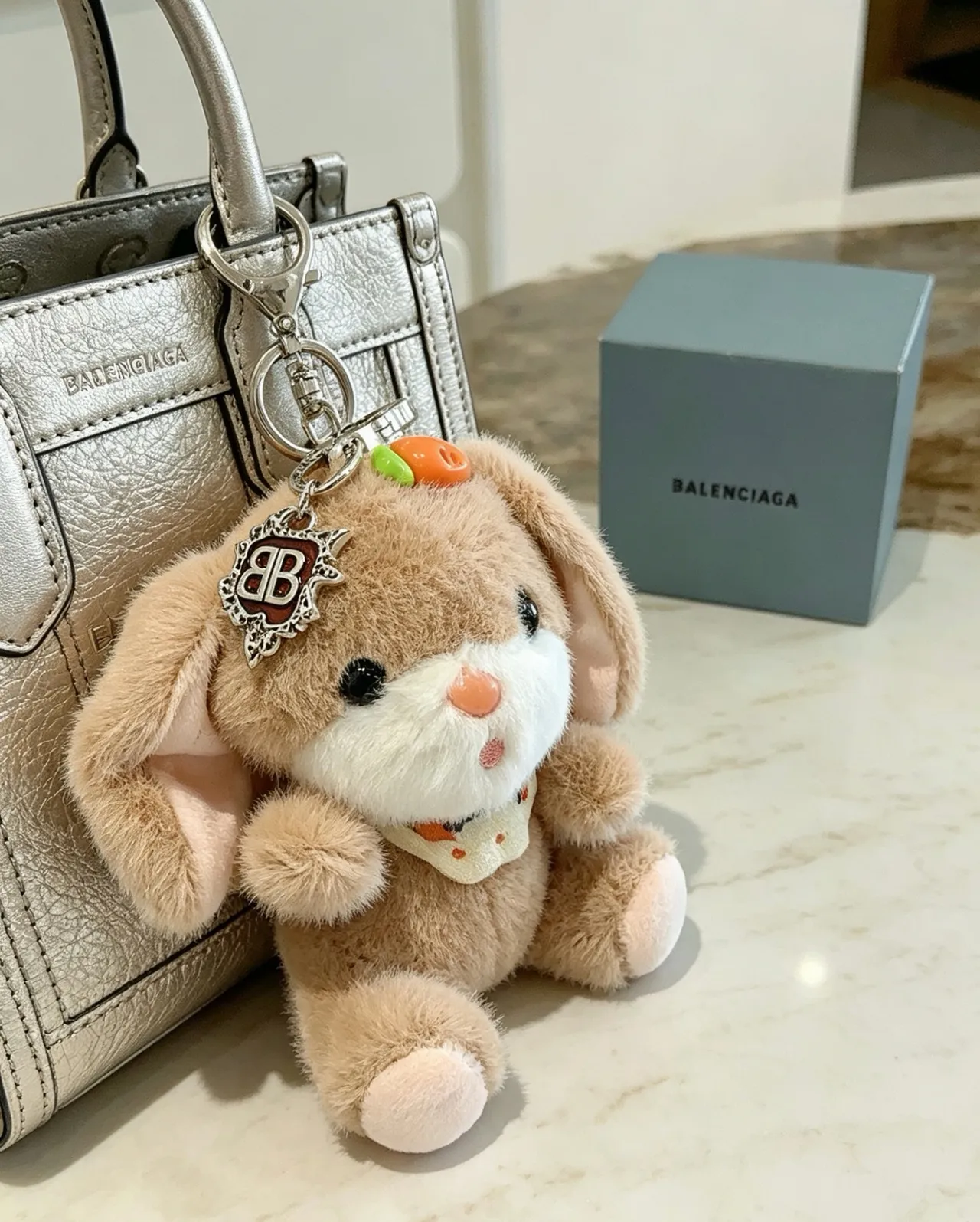 Balenciaga কাঠামোগত কালো চামড়ার টপ-হ্যান্ডেল বোস্টন ব্যাগ 5