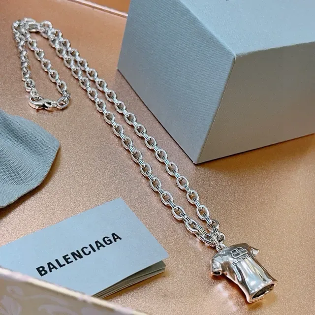 Balenciaga T恤 银色 粗链条坠吊项链 3