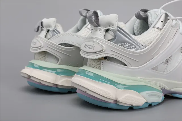 Balenciaga Track tênis branco azul claro lavanda chunky tênis 2