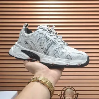 Balenciaga Track Trainer सफेद और काला चंकी स्नीकर