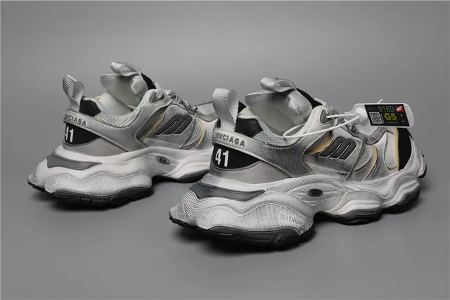 Balenciaga Track Trainer brancos cinza pretos dourados tênis com sola grossa 3