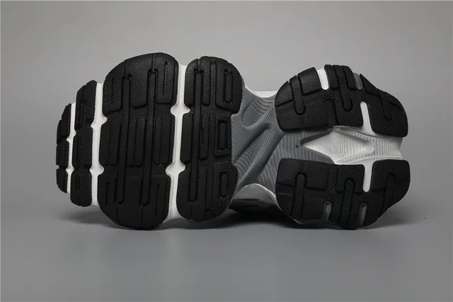Balenciaga Track Trainer brancos cinza pretos dourados tênis com sola grossa 6