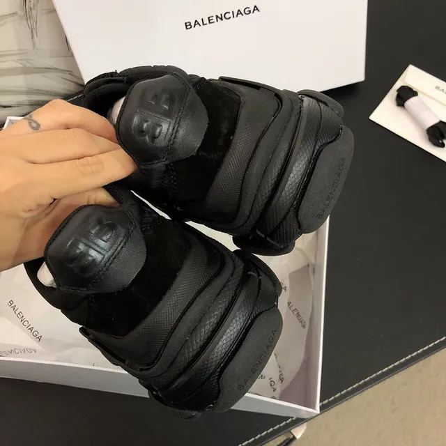 Balenciaga Triple S sneakers noires chunky 4