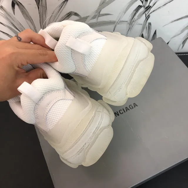 Balenciaga Triple S Chaussures Chunky Blanches 4