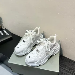 Balenciaga White Black Sole Perforated Toe Chunky Sneakers
