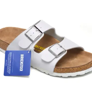 Birkenstock Arizona सफेद कैजुअल सैंडल
