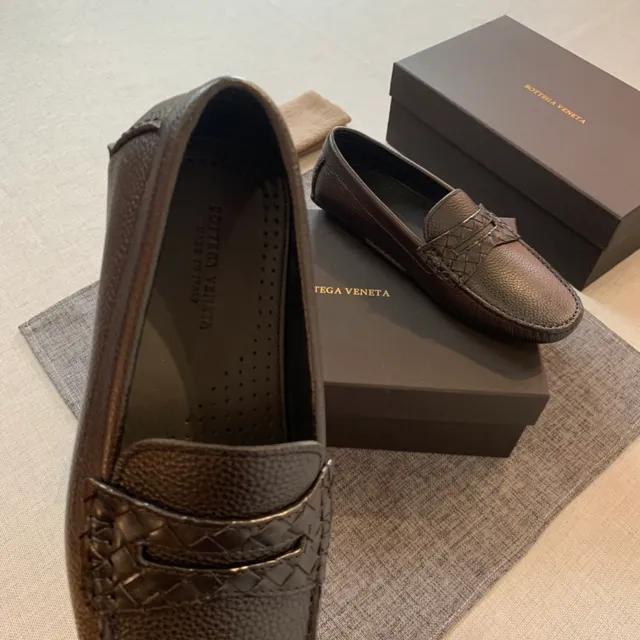Bottega Veneta Andiamo কালো পেবল্ড লেদার Intrecciato ওভেন ভ্যাম্প লুফার 4