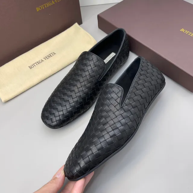 Bottega Veneta Andiamo Intrecciato جلد منسوج أسود مكاسين 3