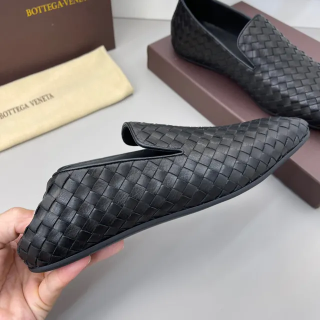Bottega Veneta Andiamo Intrecciato جلد منسوج أسود مكاسين 5