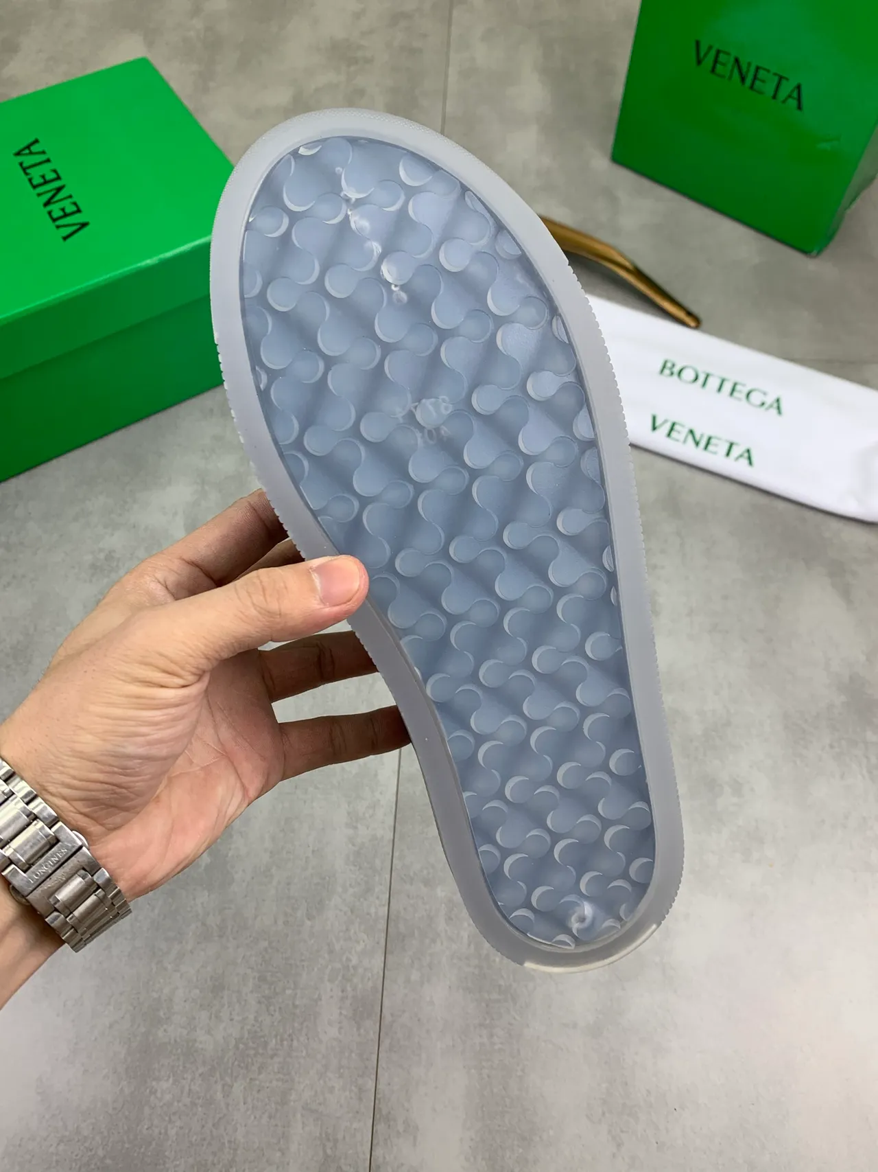 Bottega Veneta mocassin en cuir tressé bleu transparent à enfiler 4