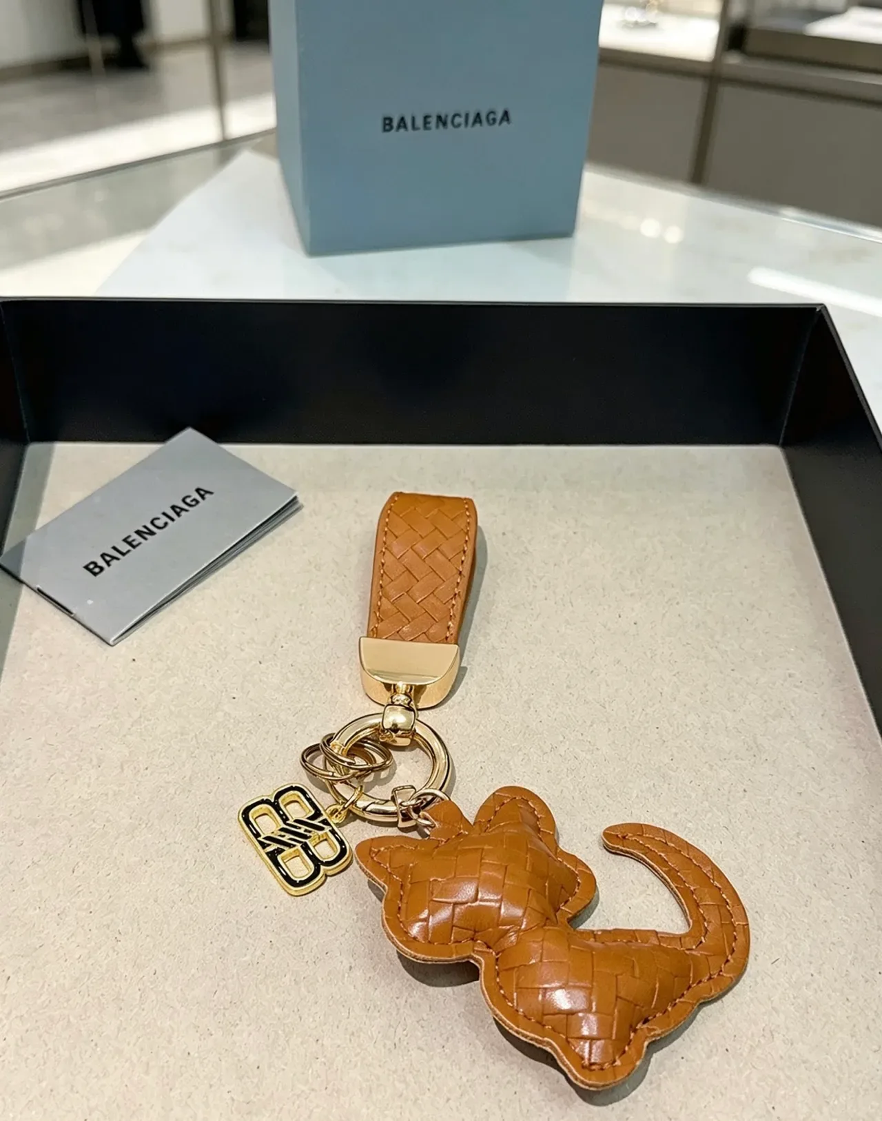 Bottega Veneta Brown Gold Intrecciato Woven Leather Cat-Shaped Charm Handbag 6