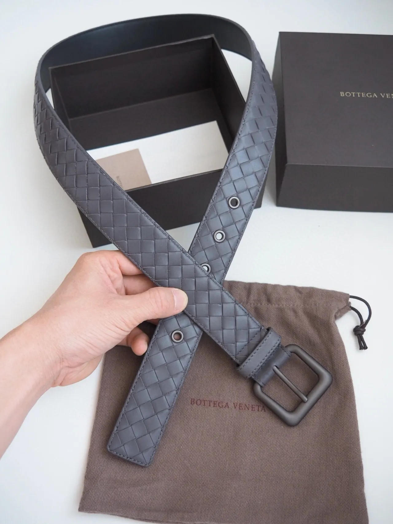 Bottega Veneta Cassette Belt cinza Intrecciato cinto de couro 7
