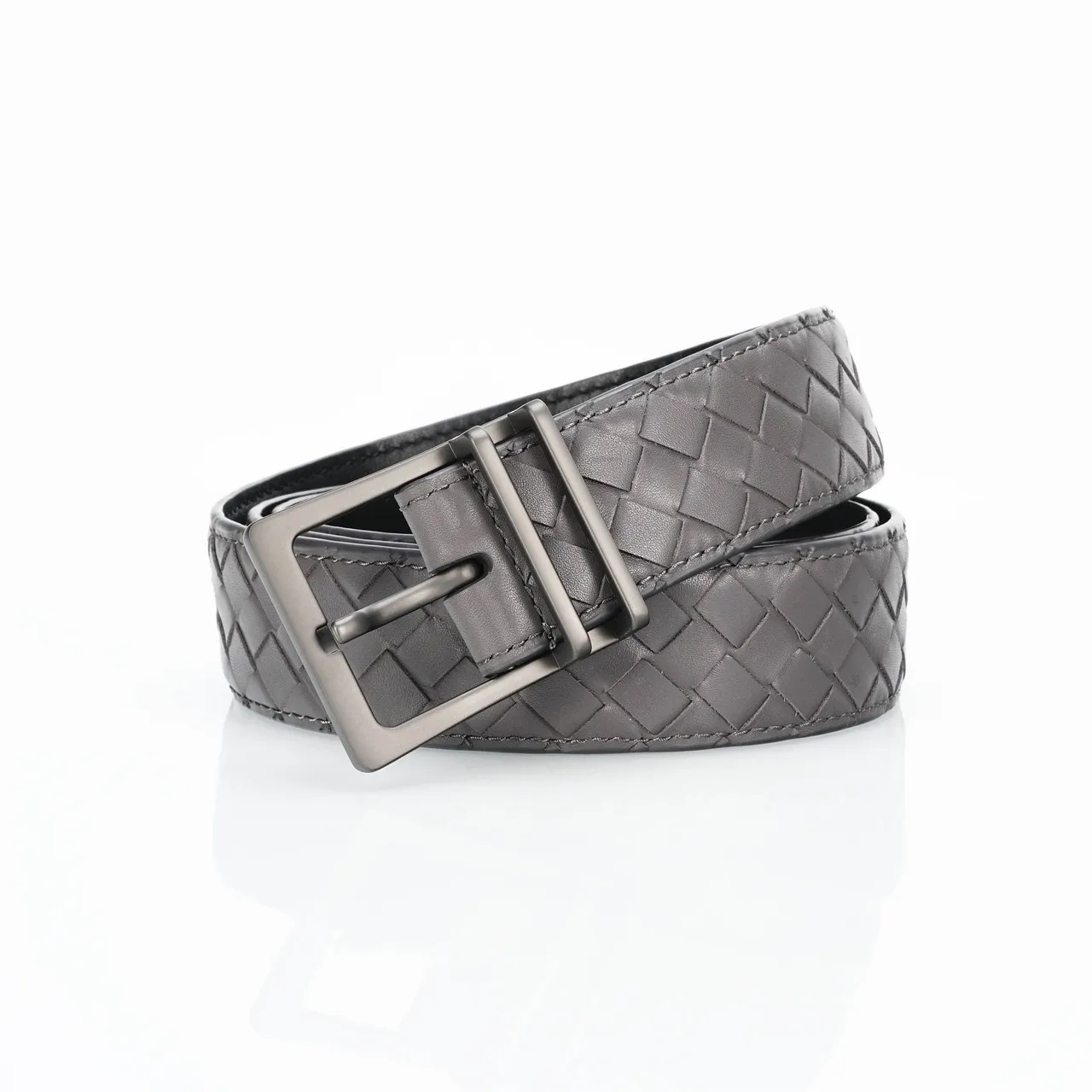 Bottega Veneta Cassette Intrecciato Cinto de Couro Cinza 4