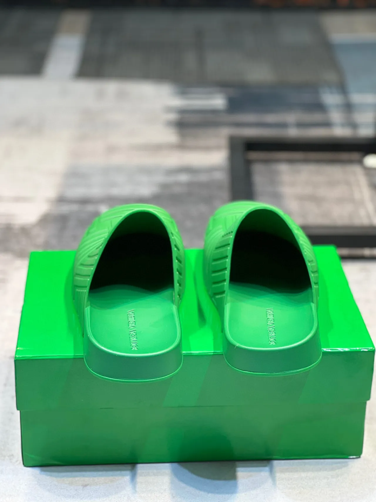 Bottega Veneta Cassette Slide Green Molded Rubber Slipper 2