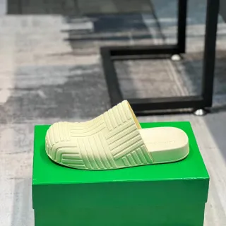 Bottega Veneta Cassette Slide Pale Lime-Green Slipper