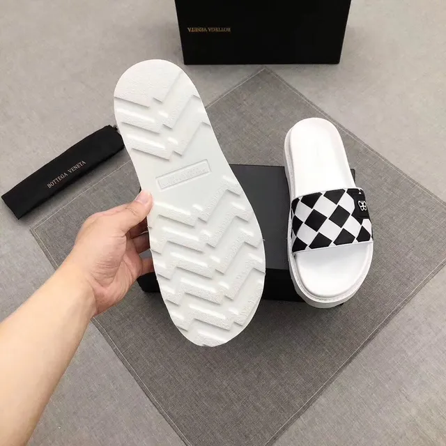 Bottega Veneta Cassette Slide সাদা কালো চেকারবোর্ড স্ট্র্যাপ মোটা প্ল্যাটফর্ম সোল স্লিপার 2
