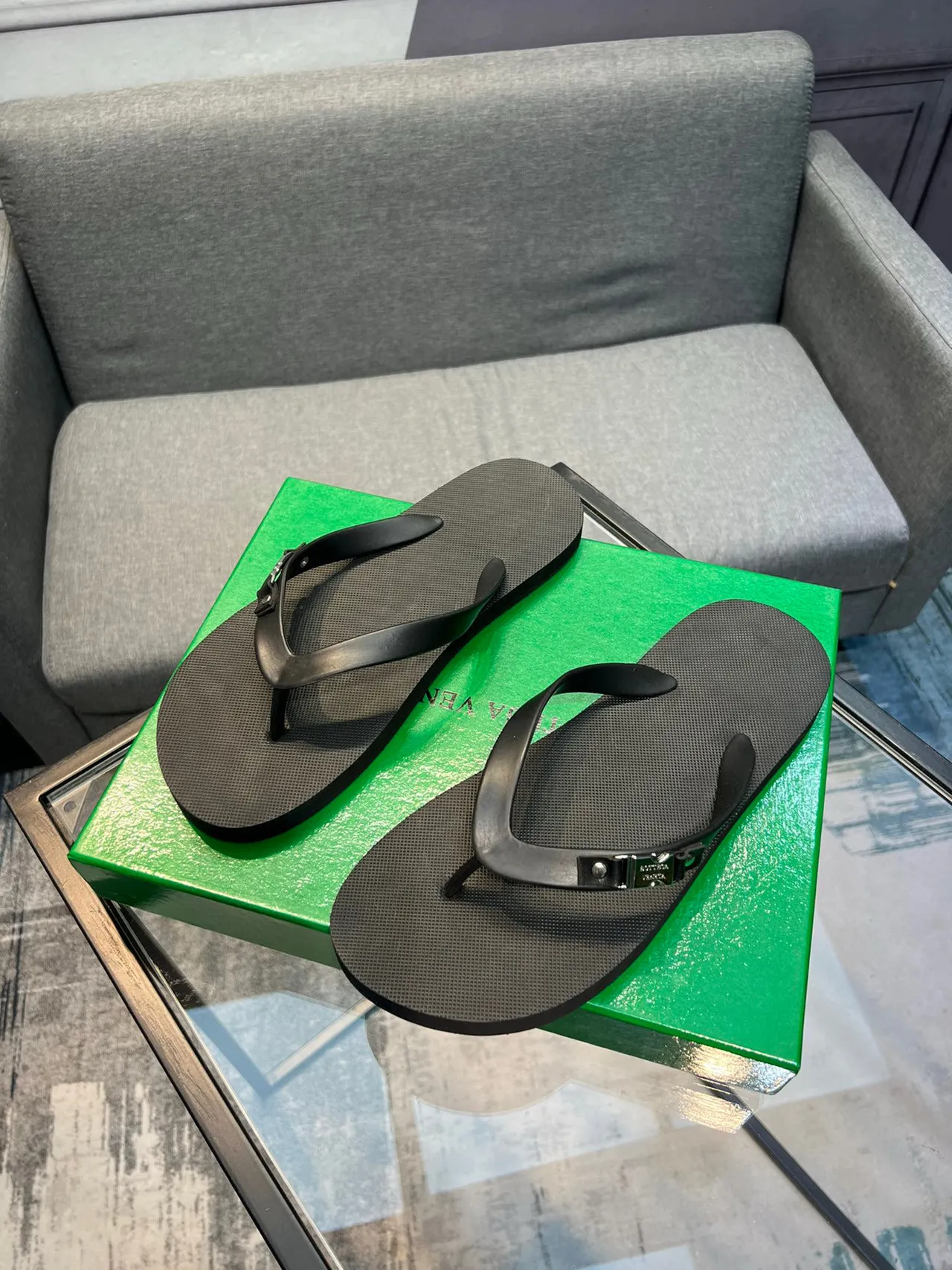 Bottega Veneta Sardine কালো রাবার স্লিপার 3