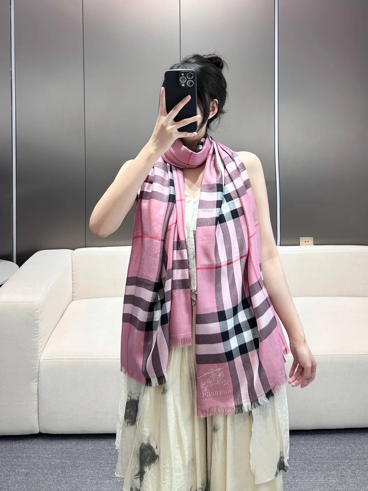 Burberry Châle à carreaux classiques rose 9
