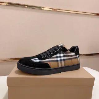 Burberry Zapatillas Lifestyle con Panel de Ante en Casa Check