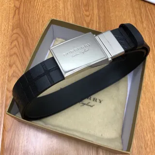 Burberry Knight কালো রৌপ্য উৎকীর্ণ ঘর চেক প্যাটার্ন ব্রাশ আয়তাকার বক্ল লেদার বেল্ট